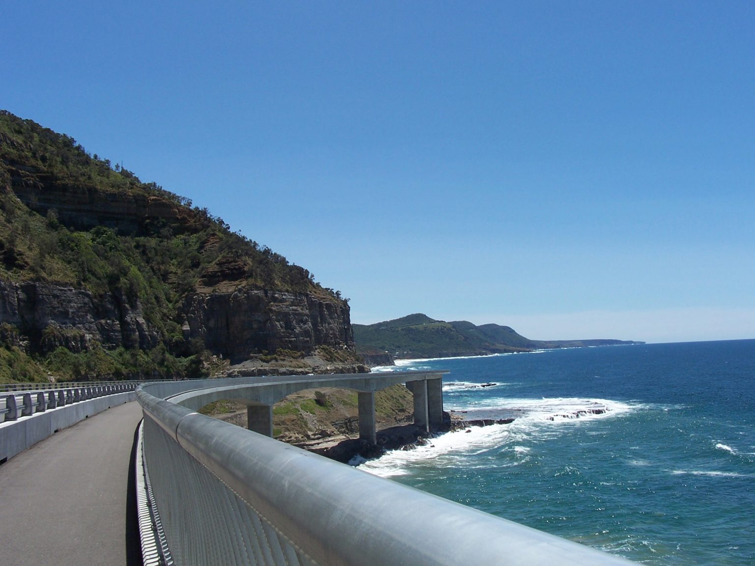 Stanwell Tops and the Sea Cliff Bridge