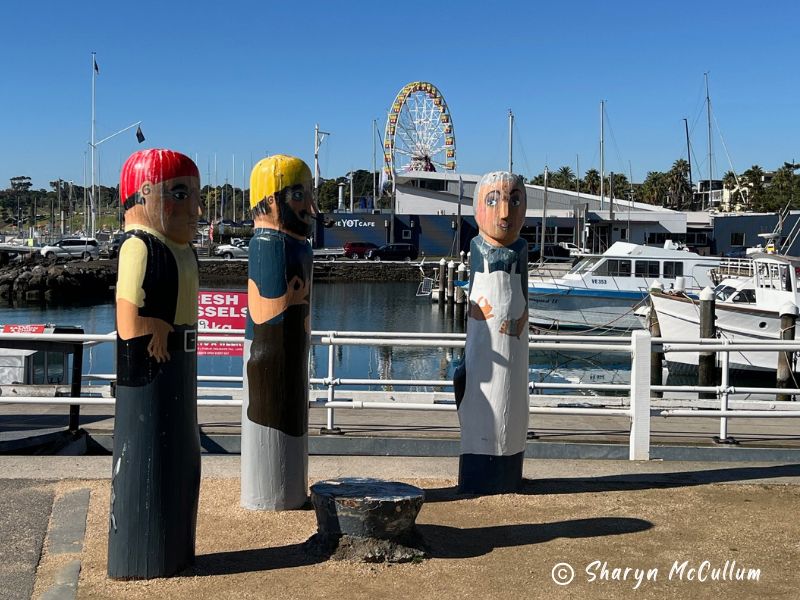 GeelongBollards1C Bollards at Geelong Waterfront.