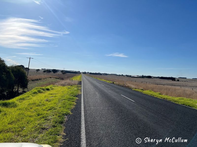 GrampiansRoadfromWarrnamboolC Road from Warrnambool to The Grampians is very flat.