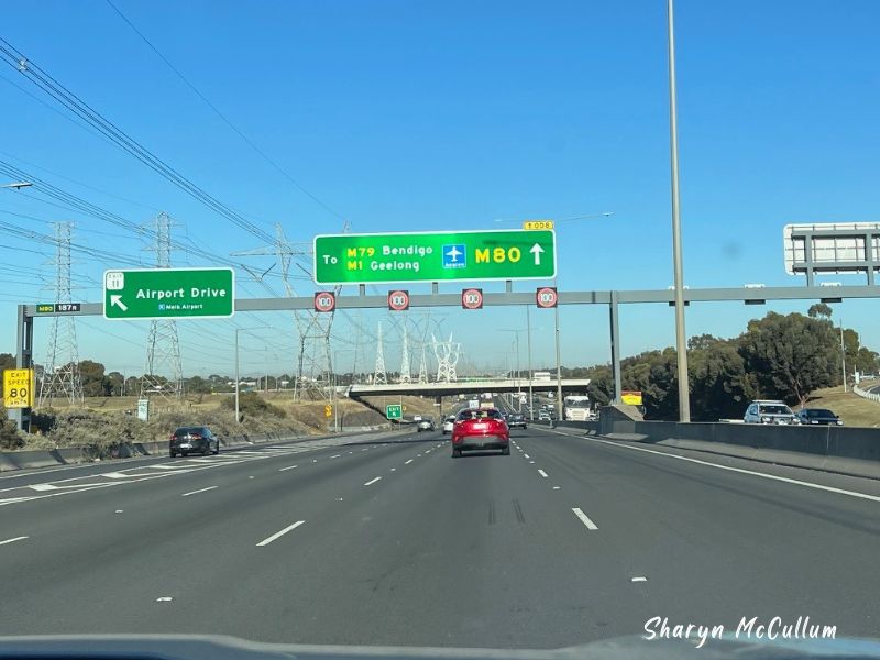 CalderHwySignC Calder Freeway sign to Bendigo on M80 ring road around Melbourne.