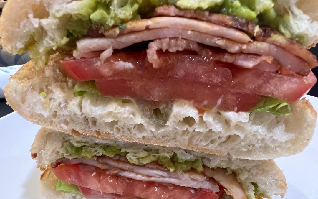 Good, Easy and Cheap Lunch Ideas to Have While on the Road