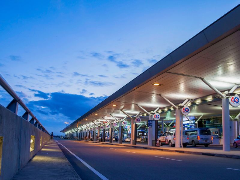 Melbourne Airport drop off zone